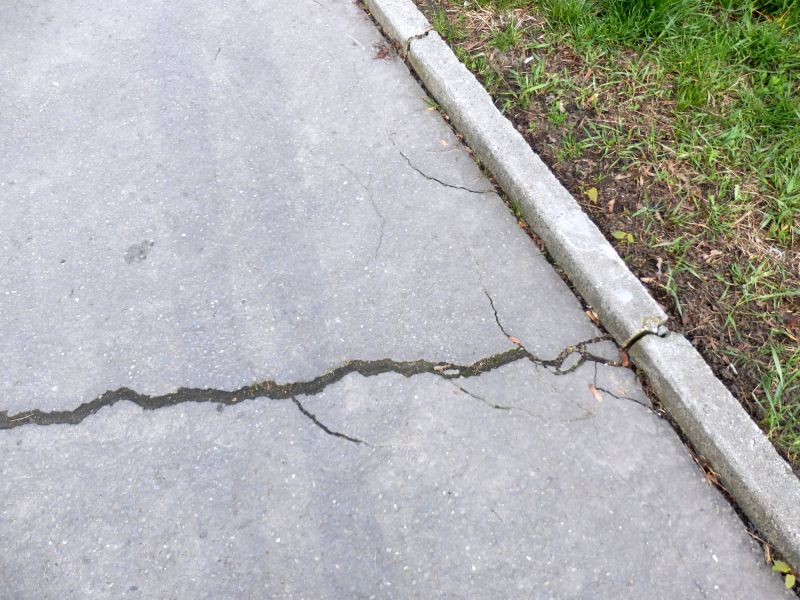 Concrete Sidewalk Crack Repair
